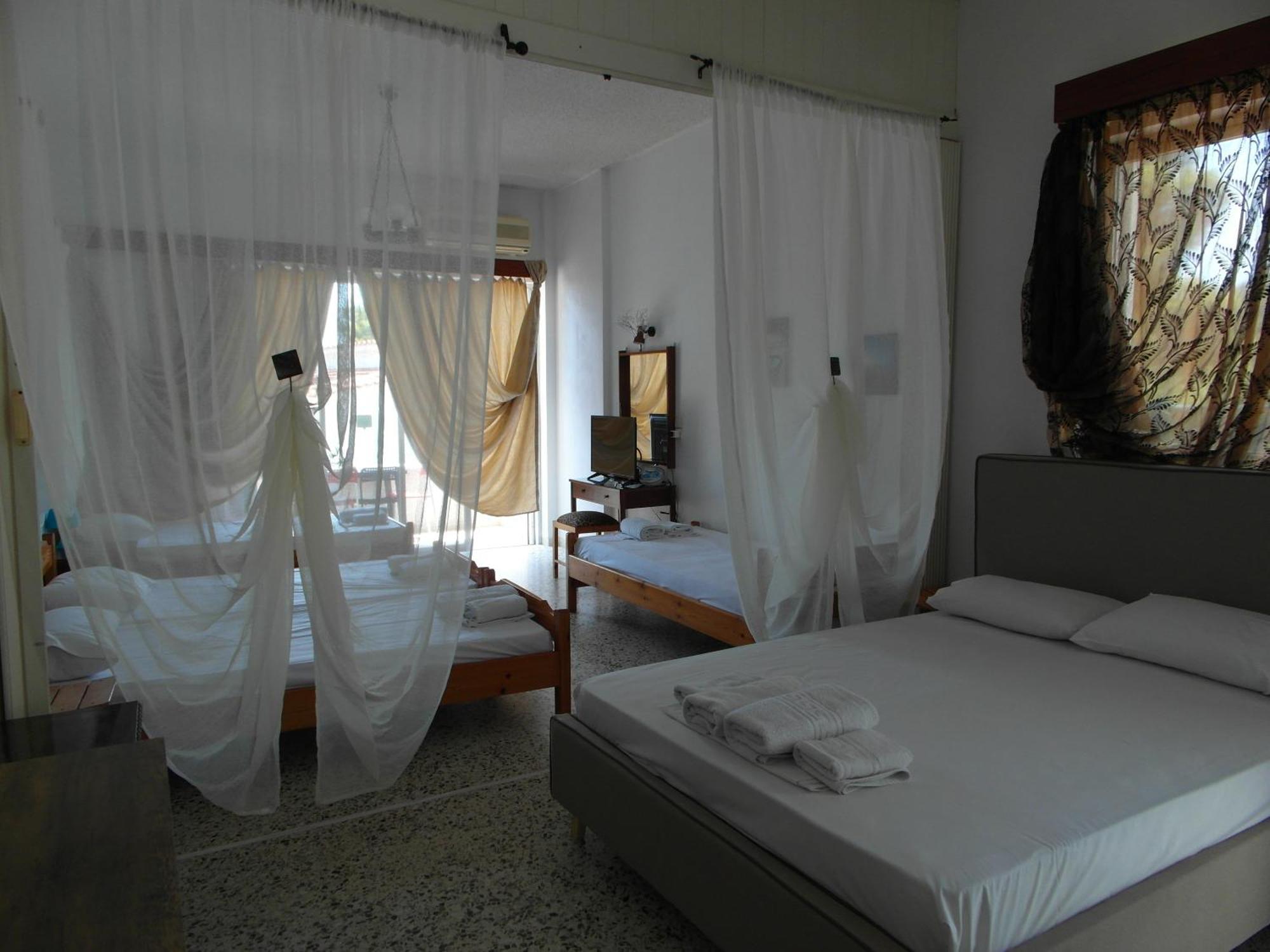 Eri Studios Agia Marina  객실 사진